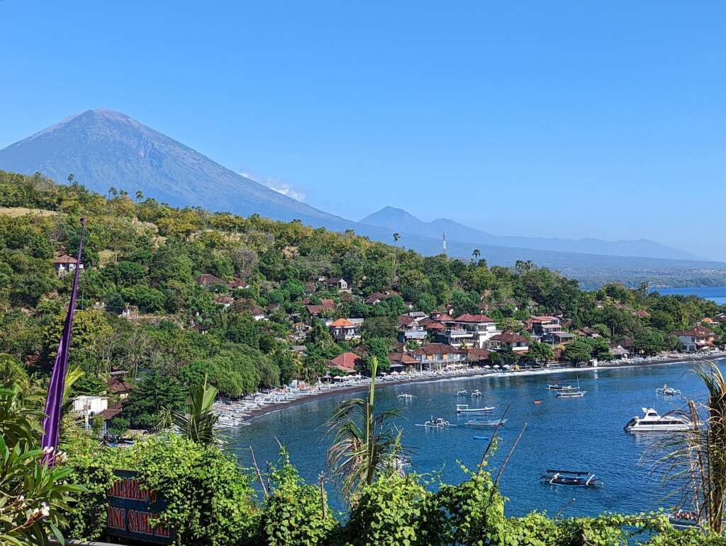 Jemeluk beach with mount agung view