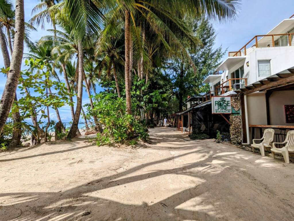 Budgted friendly accommodations and hotels at station 3 in Boracay