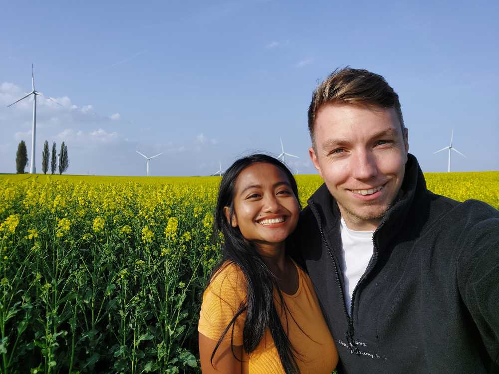 Selfie in front of the yellow fields in Germany
