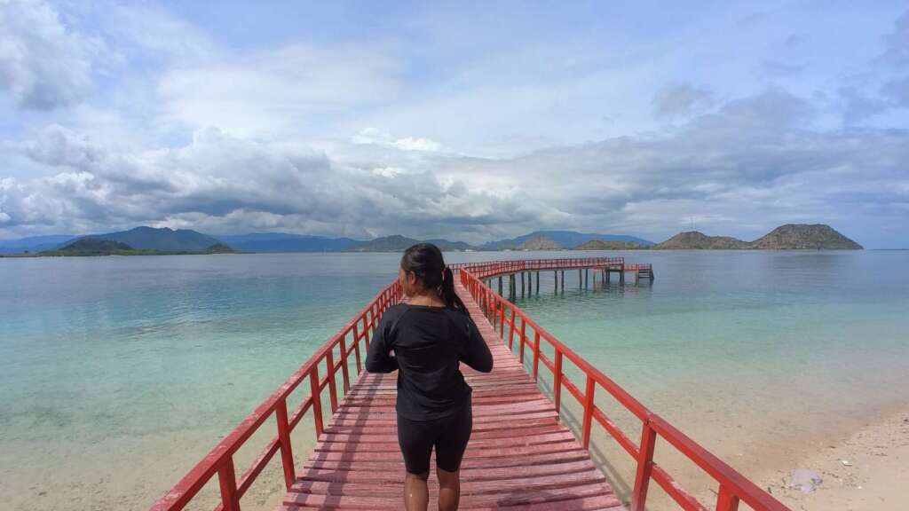 Small red bridge on the island