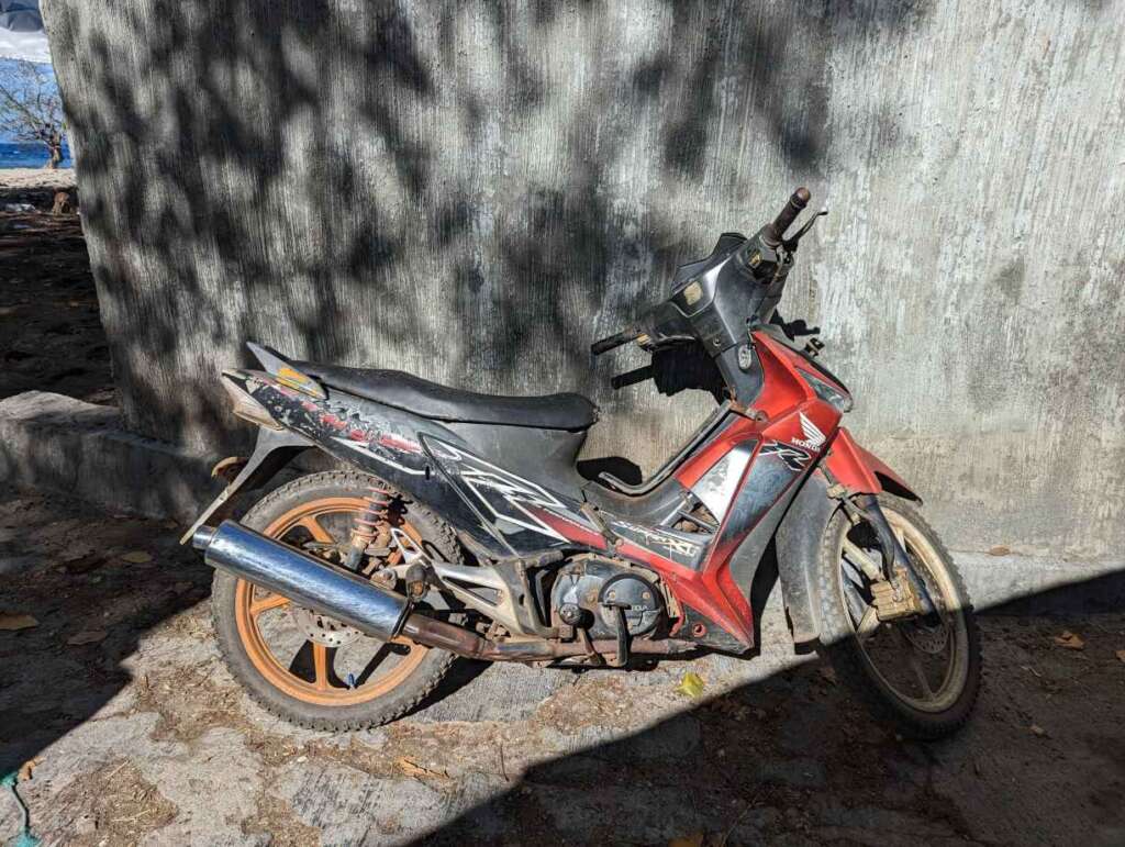 Scooter rent in Moyo Island